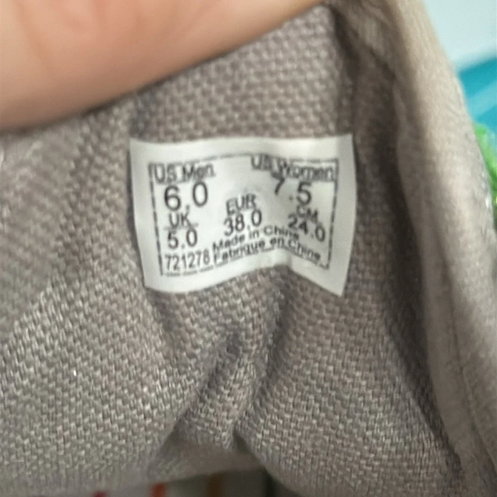 Vans x Flour Shop by Amirah Kassem  Rainbow Glitter Old Skool Skate Shoe 7.5 - Picture 14 of 16